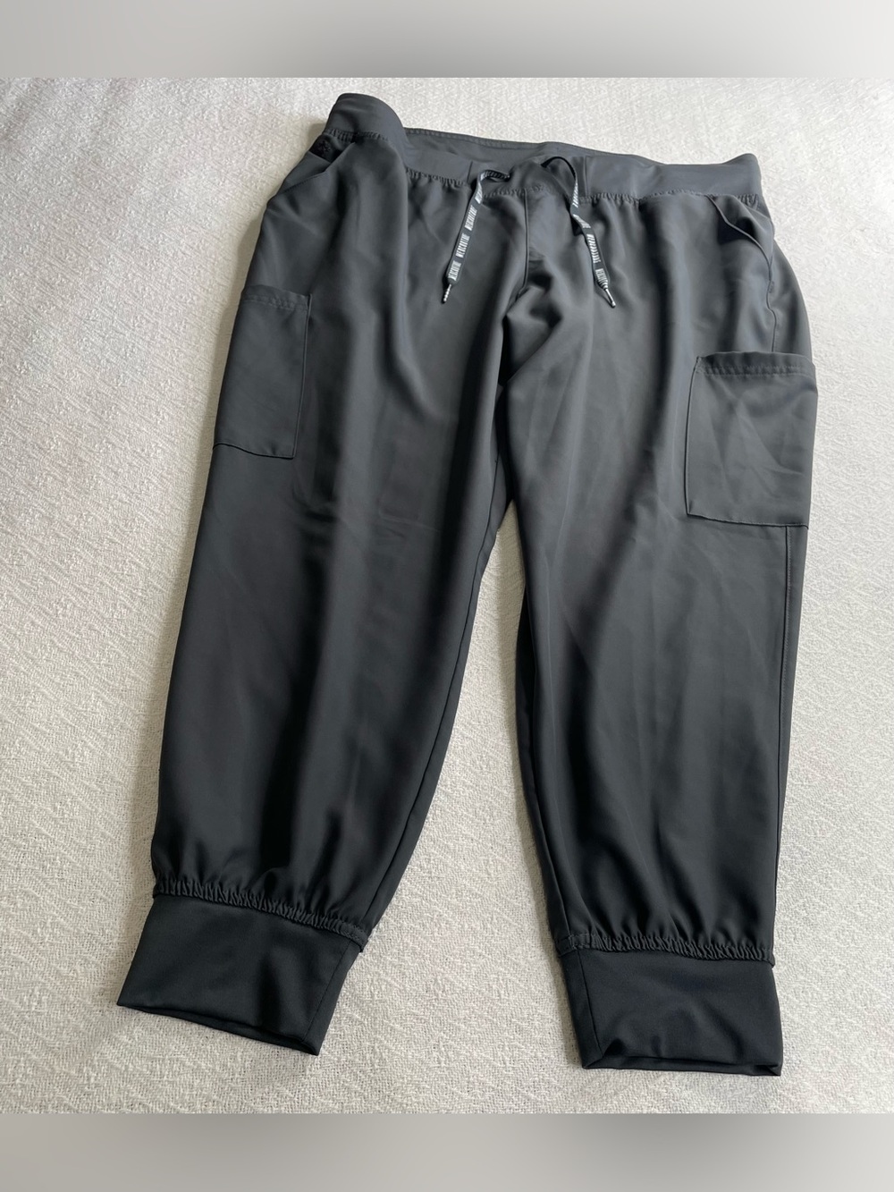 Med Couture Black Cargo Jogger Scrubs ~ Size XL/ P  Medical Staff